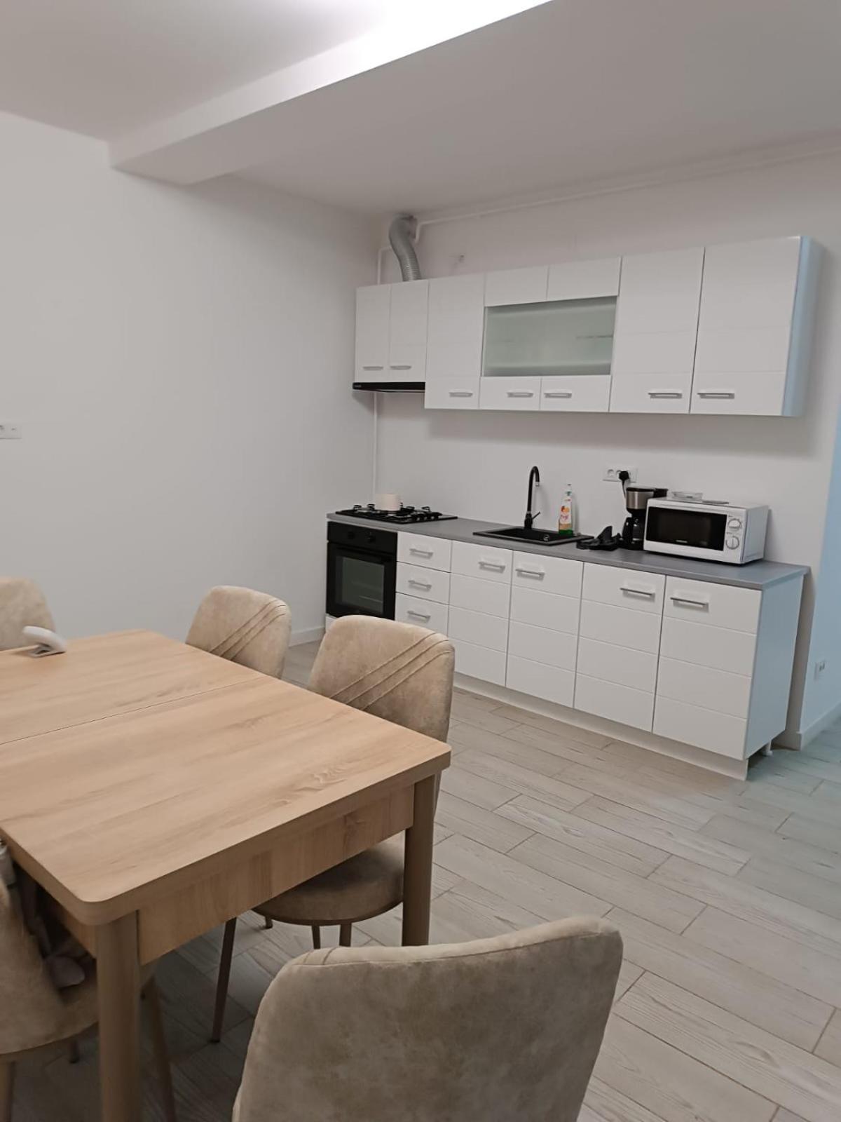 Apartament 2 Camere, Bloc Nou, Langa Promenada Moll, Capacitate 4 Persoane Craiova Extérieur photo